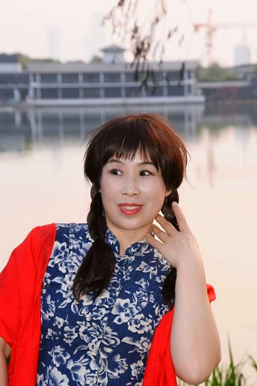 歪歪斜斜秋插漫画下拉式